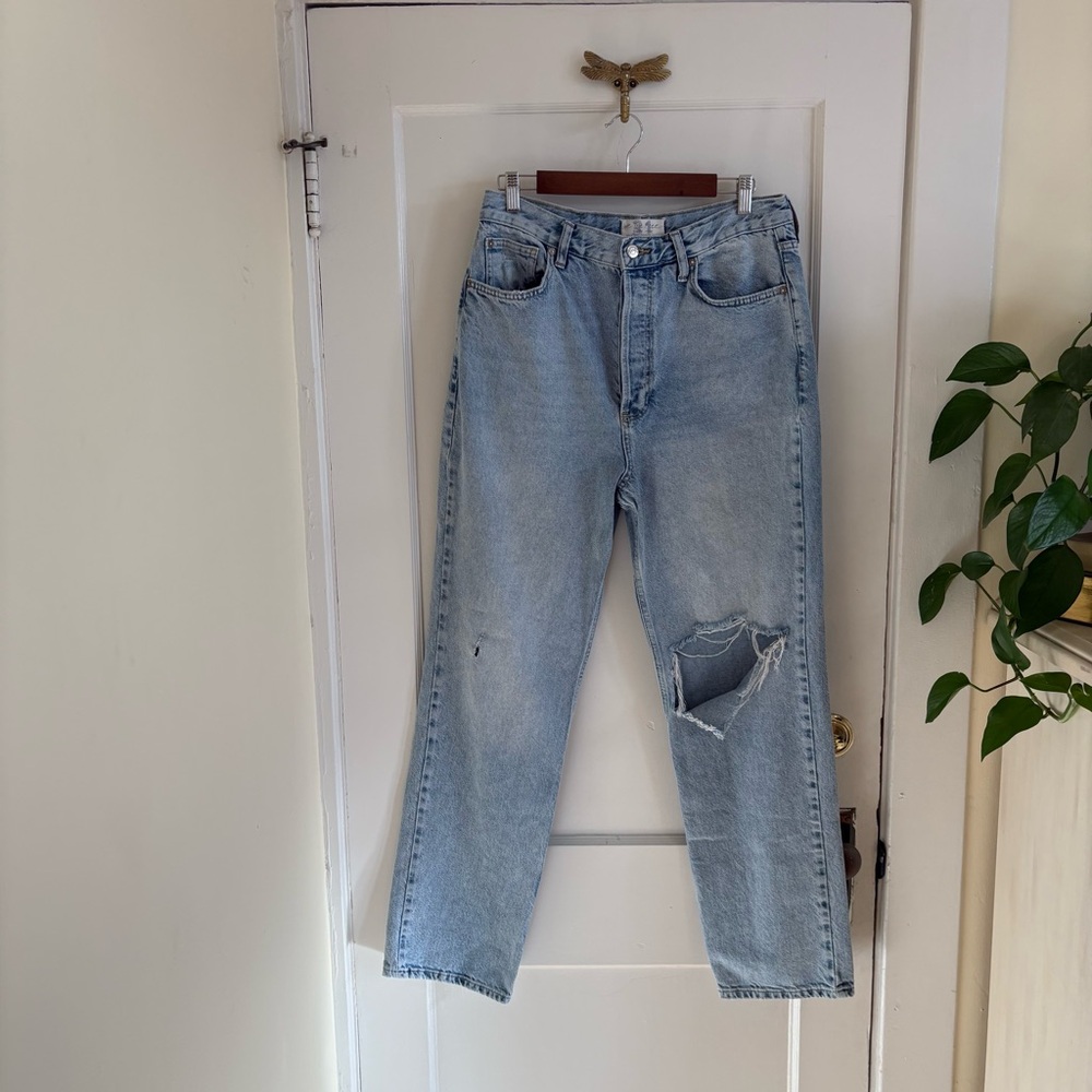 We The Free High Waist Hidden Button Fly Distressed Denim Straight Leg Jeans 31